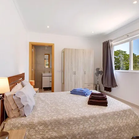Ferienhaus Holiday Medronhal *